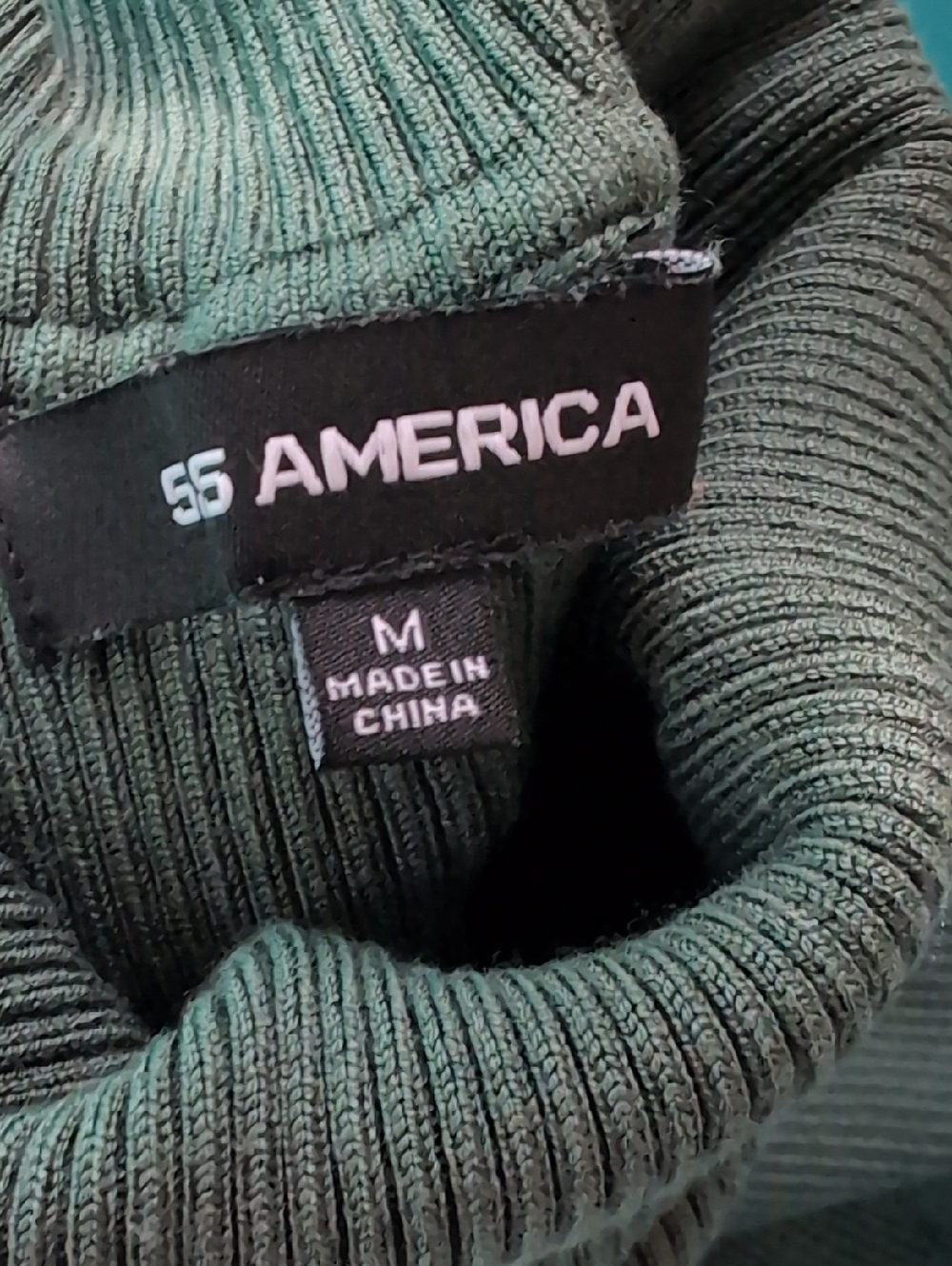 525 America Dark Green Ribbed Turtleneck Sweater - Picture 4 of 6